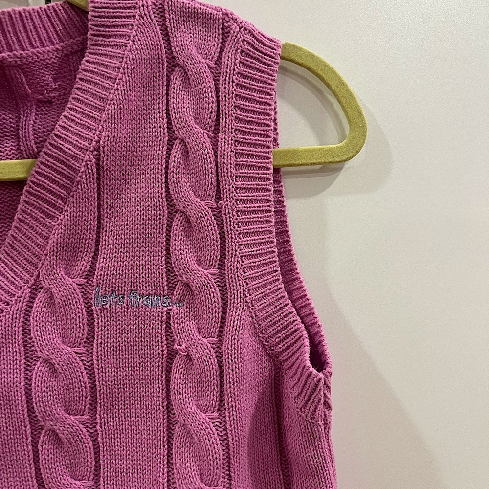 iets frans- women’s sweater vest🎀